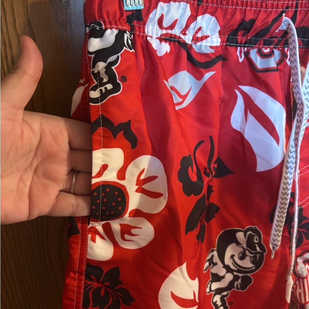 Wes and Willy Men's OSU Buckeyes Brutus Floral Swim Trunks Shorts - Picture 2 of 12